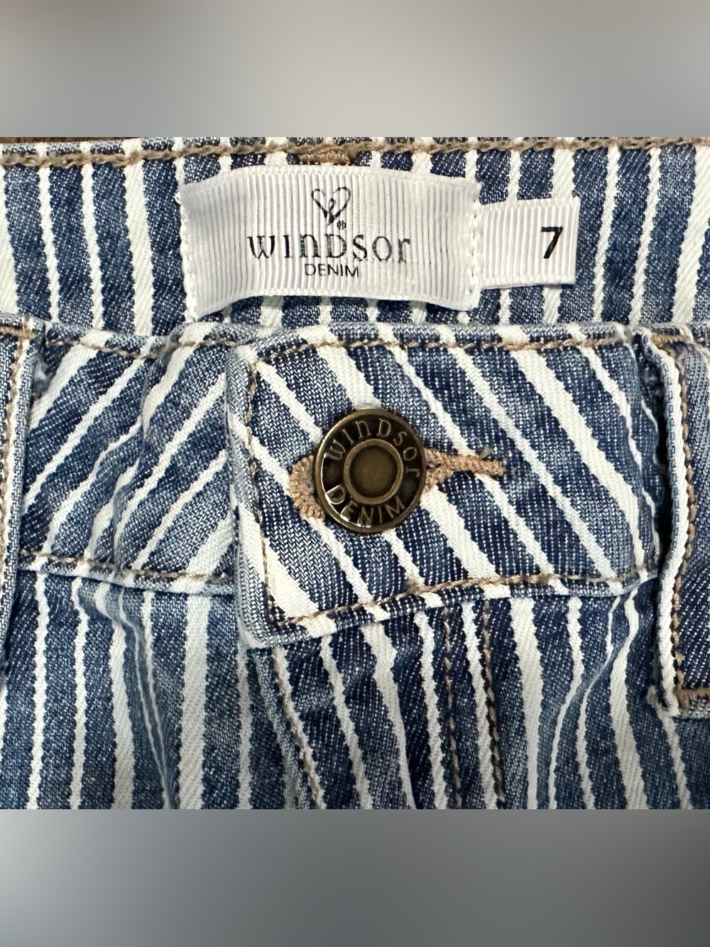 Windsor Denim Striped High Rise Flare Jeans Size 7 Blue White Railroad Stripe - Picture 5 of 8
